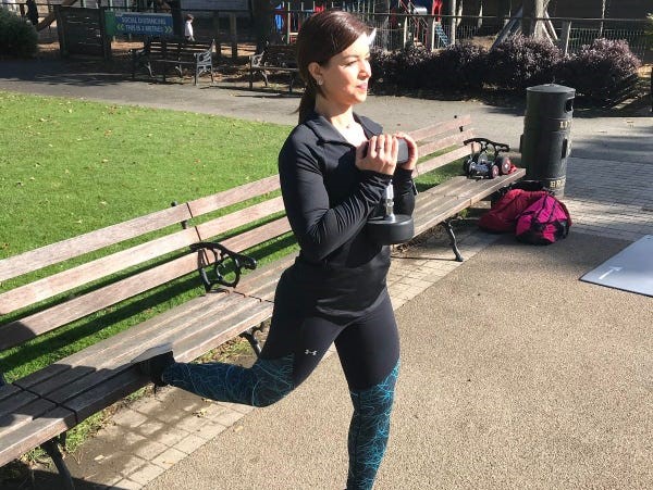 5 Melhores Exercícios para Treino de Gluteos em Casa 11 Agachamento búlgaro fim