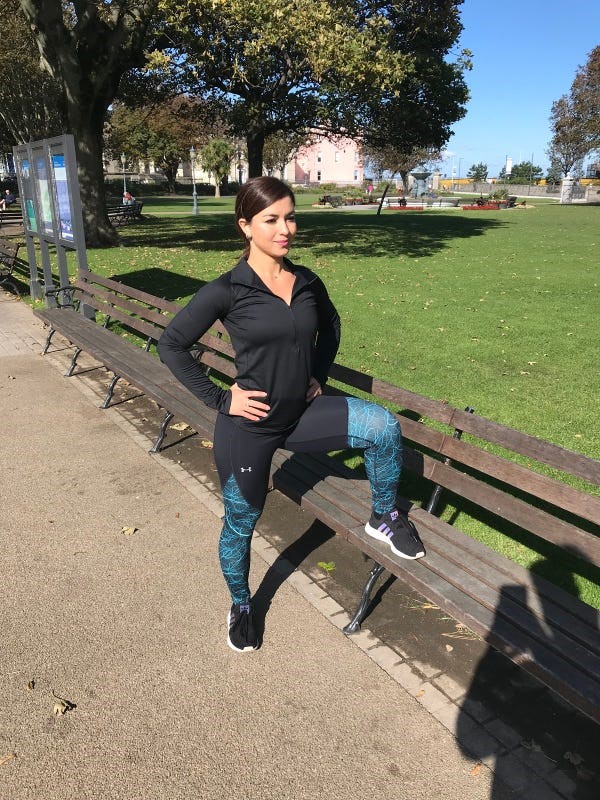 5 Melhores Exercícios para Treino de Gluteos em Casa 4 Step-up unilateral inicio